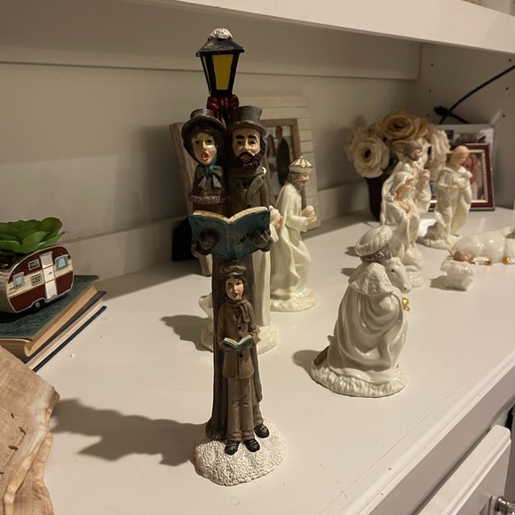 Two Christmas Figurine Decorations - Picture 2 of 7
